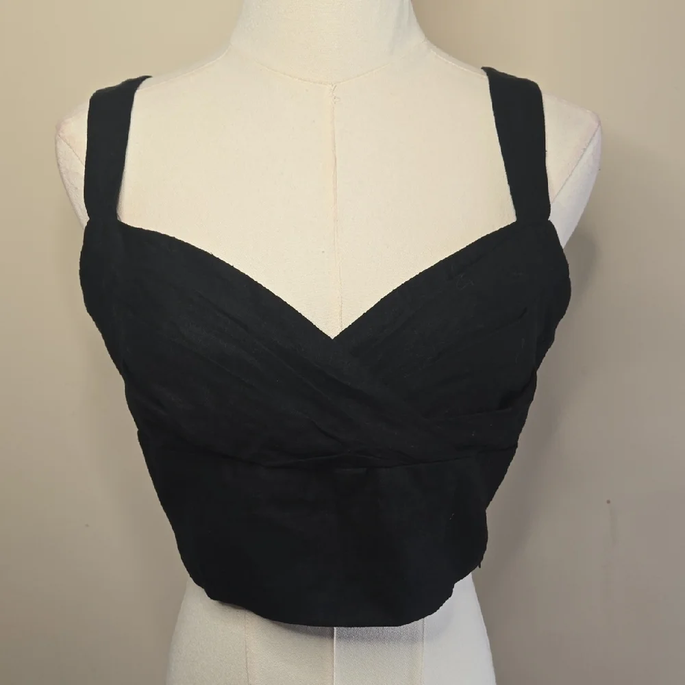 Banana Republic Linen Blend Sweetheart Crop Top Pleated Summer Staple Minimalist - Picture 2 of 9